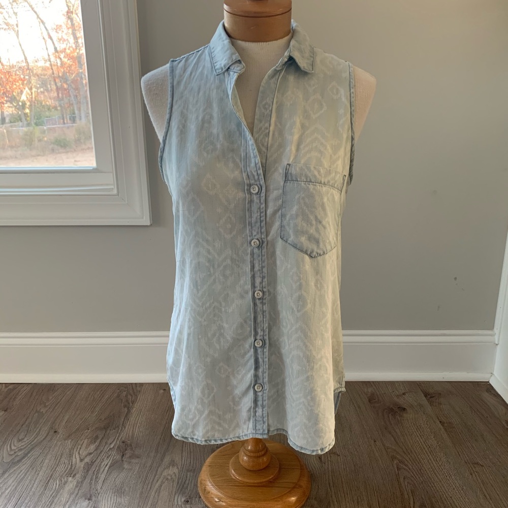 Anthropology Cloth & Stone chambray sleeveless top